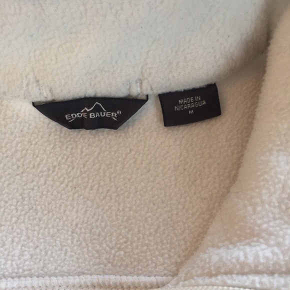 Eddie Bauer Women’s fleece zippered vest. - Picture 6 of 6